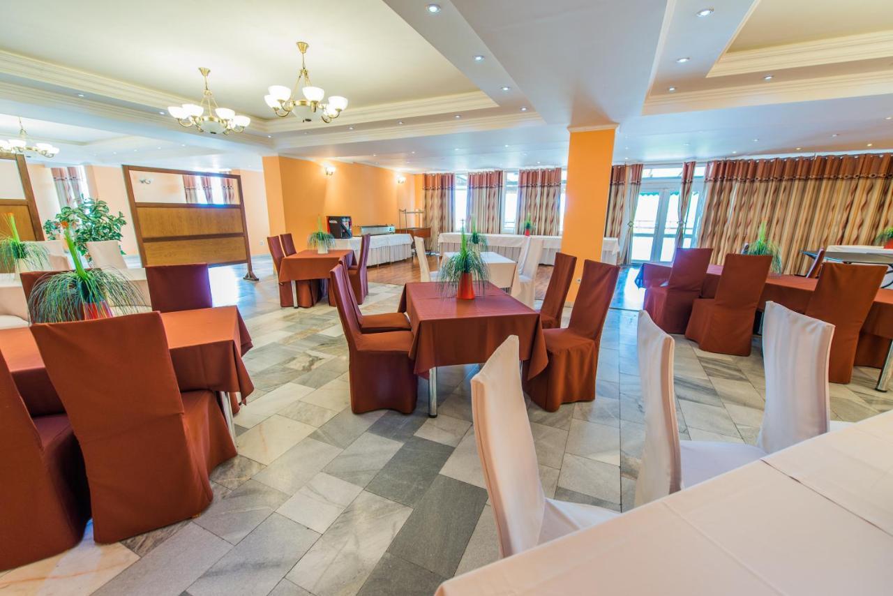 Hotel Merkur Kaluža Exteriör bild